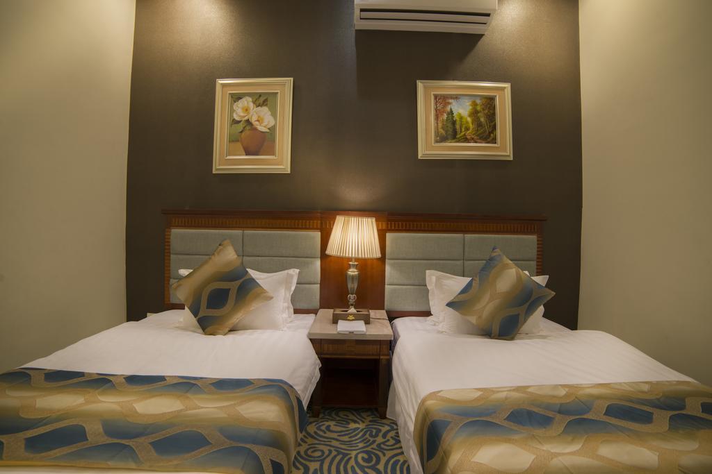 Kyan Al Yarmouk Suites Рияд Екстериор снимка
