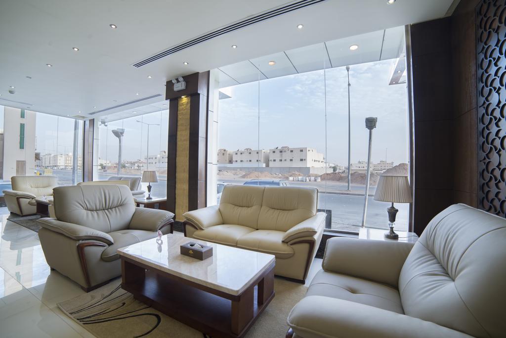Kyan Al Yarmouk Suites Рияд Екстериор снимка